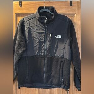 The North Face Women’s Black Fleece Jacket